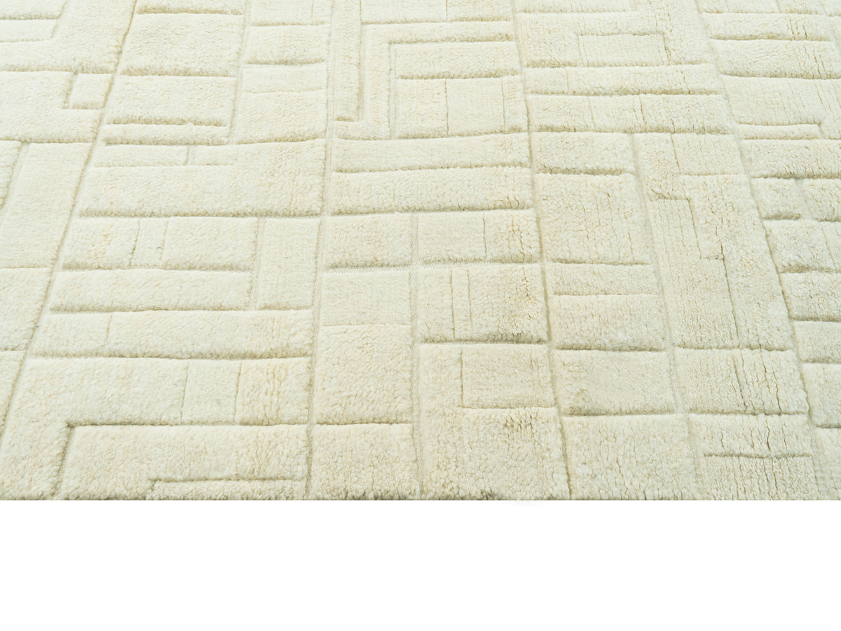 Nahaufnahme Teppich 300x250 cm creme: quadratisches Relief und Ziegelstruktur