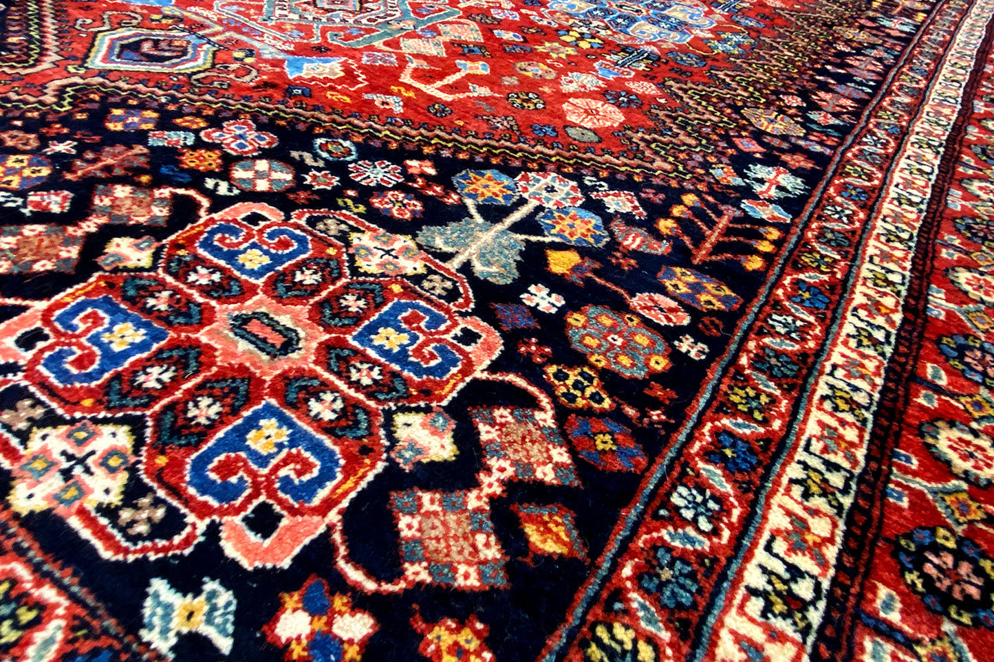 Qashqai Exklusiv (202x139cm) - German Carpet Shop