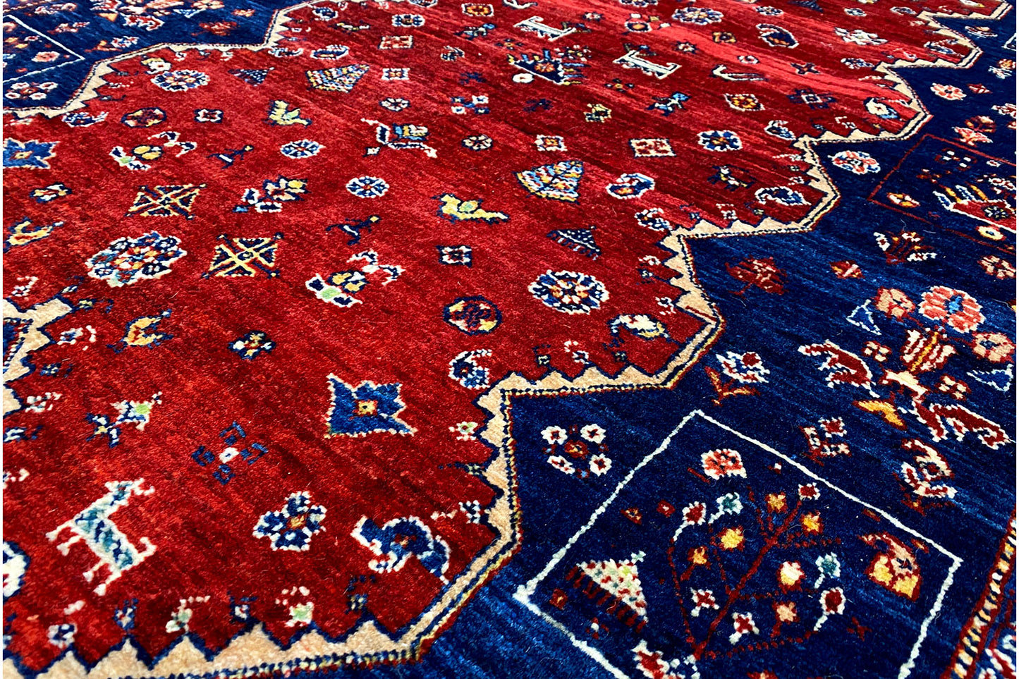 Qashqai Exklusiv (188x116cm) - German Carpet Shop