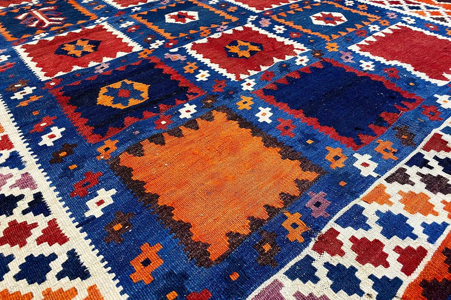 Kilim Qashqai - (276x156 cm) - Premium Kelim from German Carpet Shop - Just €389! Shop now at German Carpet Shop