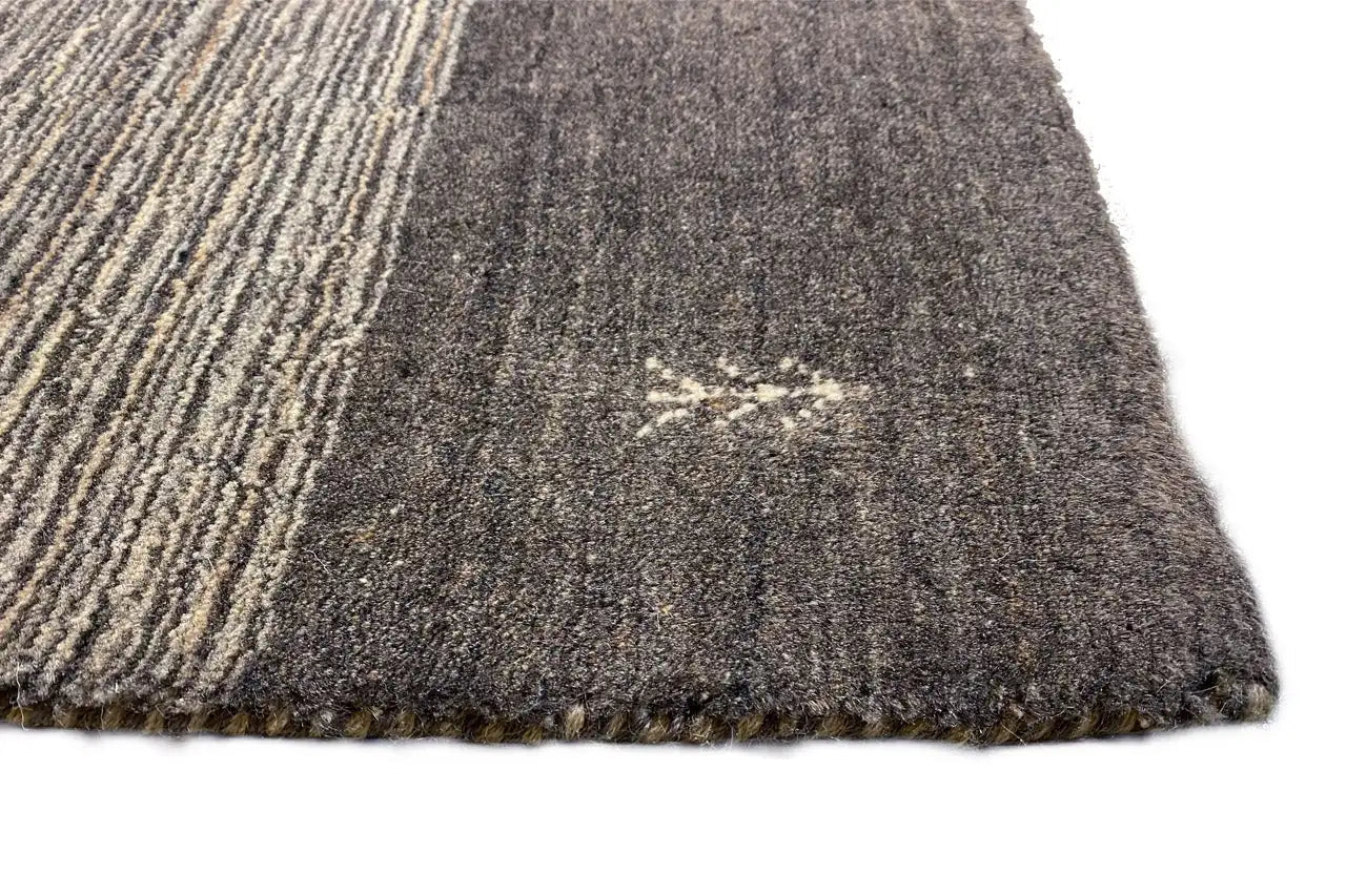 Gabbeh - Loom 156 (242x172cm) - German Carpet Shop