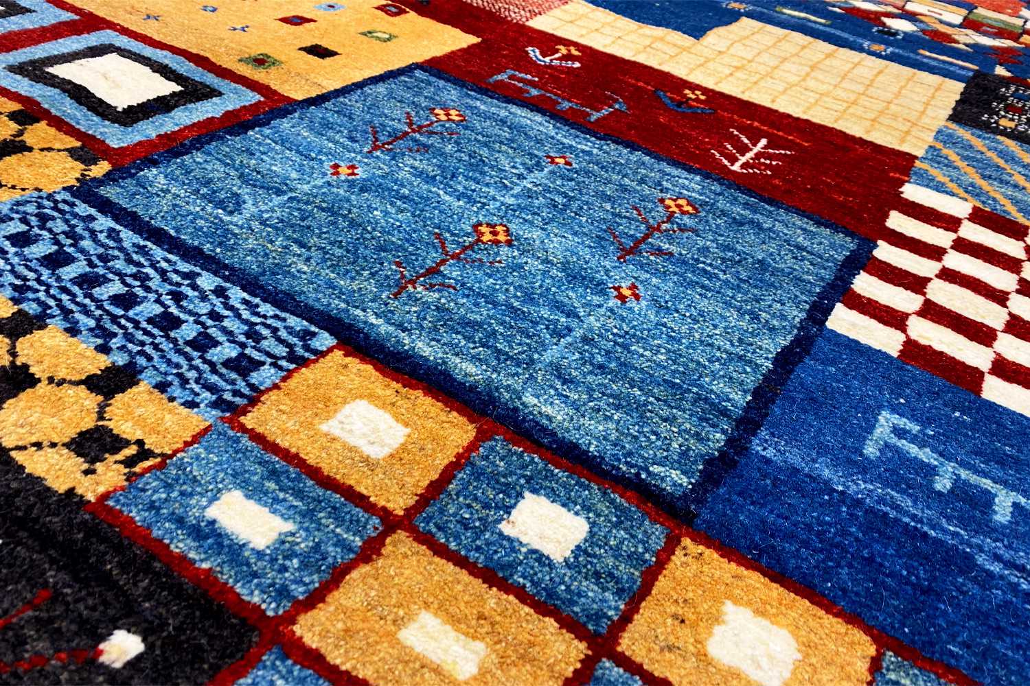 Gabbeh Teppich (170x240 cm / 6x8 ft) - German Carpet Shop