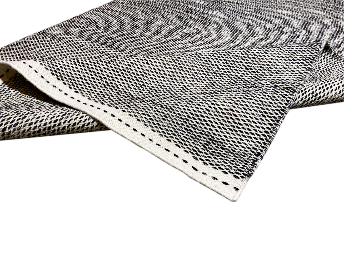 Black Kelim Rug - 160x230 cm