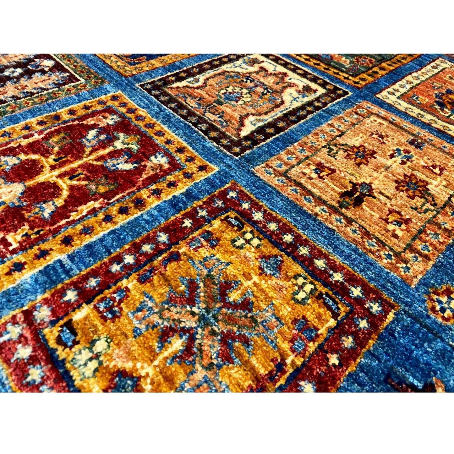 Khorjin Teppich - Blaues Feld mit geometrischen Mustern, 168x106 cm - German Carpet Shop