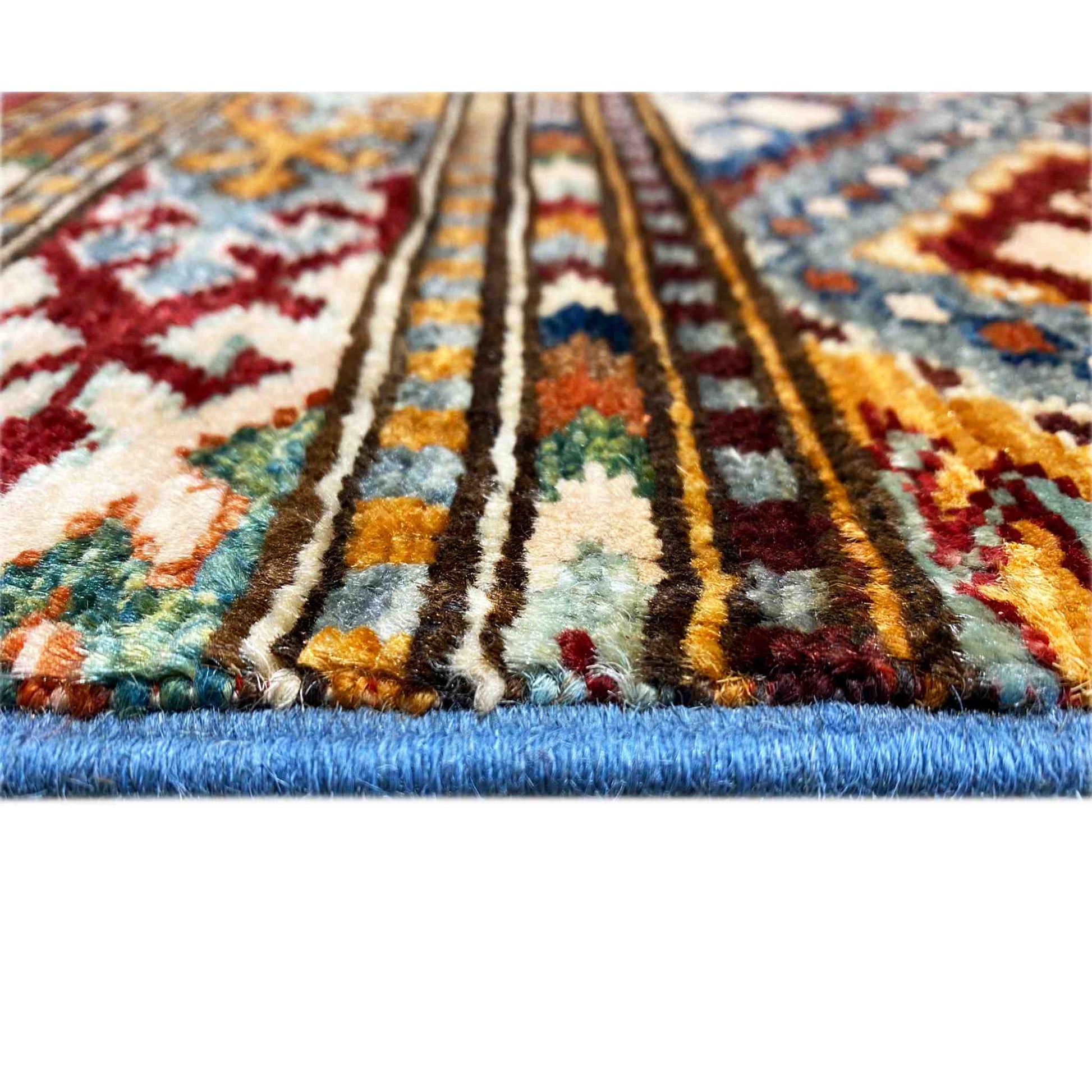 Khorjin Teppich - Lebhafte Streifen & Rautenmotive, 201x157 cm - German Carpet Shop