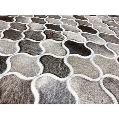 Geometrischer Kalbslederteppich 243x153 cm - Gittermuster - German Carpet Shop