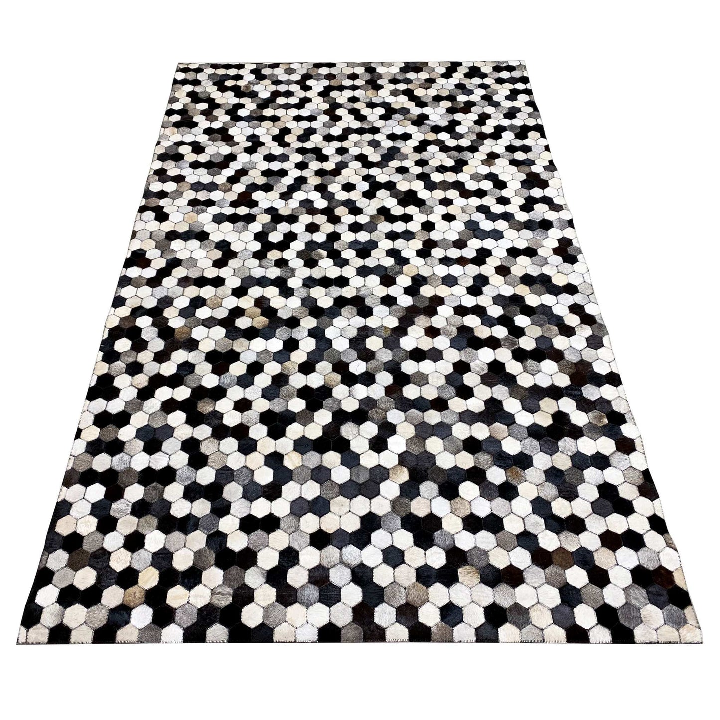 Hexagonaler Kalbsleder Teppich 243x156 cm - German Carpet Shop