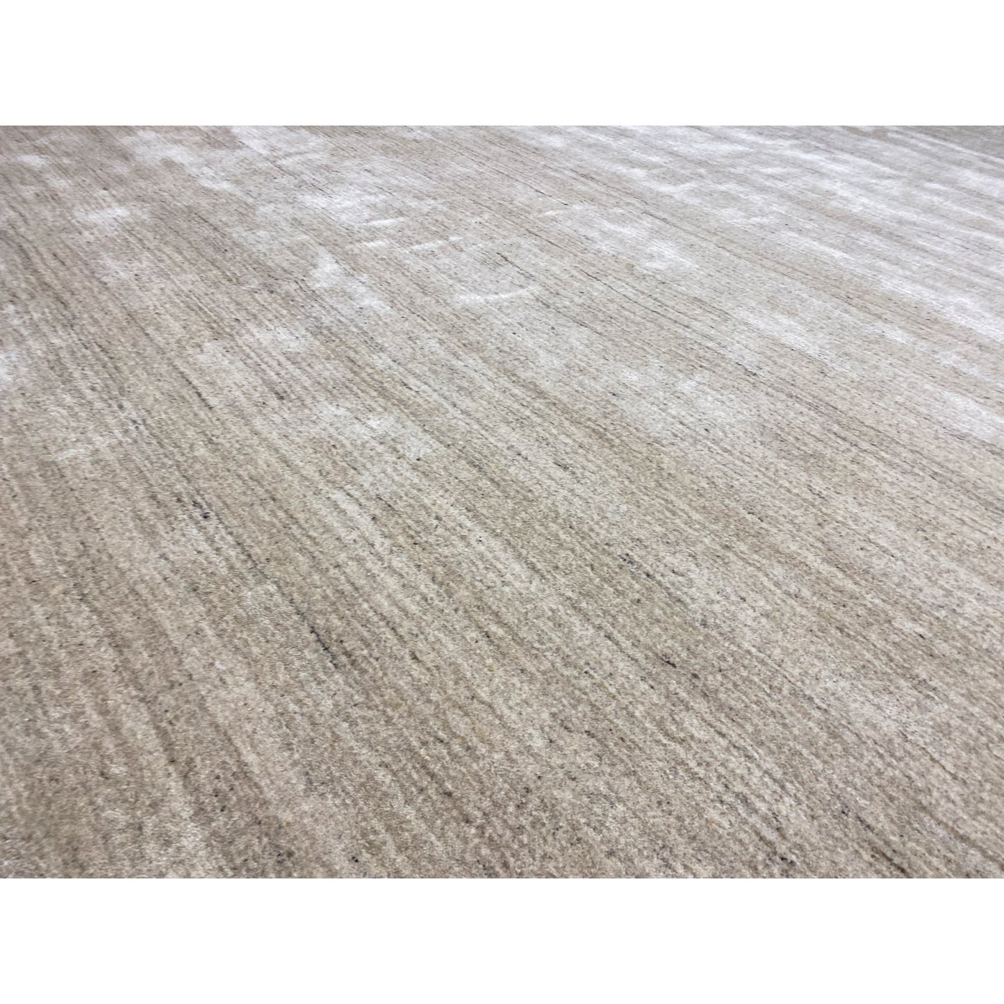 Loom Luri Carpet - 302x252 cm