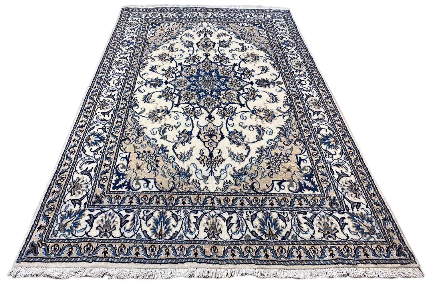 Nain Teppich (210x142cm) - German Carpet Shop