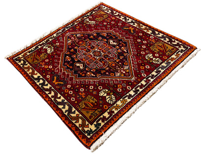 Poshti rug 60x60 cm, red border pattern with a dark central medallion and fringes