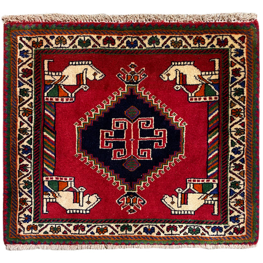Poshti rug 58x68 cm: red patterned rug with medallion and hand figures