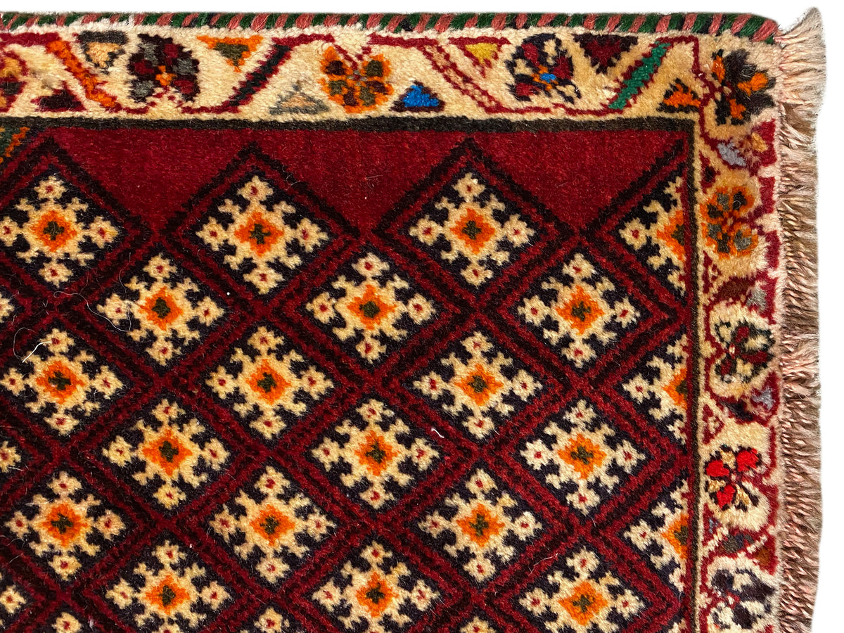 Poshti rug 61x59 cm: Detail at the edge with fringe and geometric ornaments