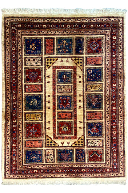 Qashqai - Klassisch (198x139 cm) - German Carpet Shop