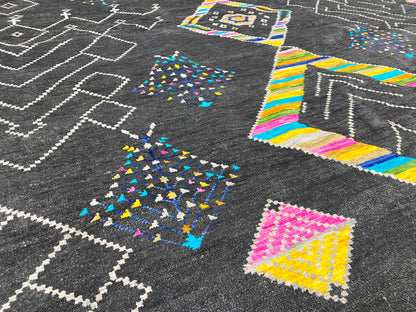 Designer Wohnzimmerteppich groß und handgeknüpft