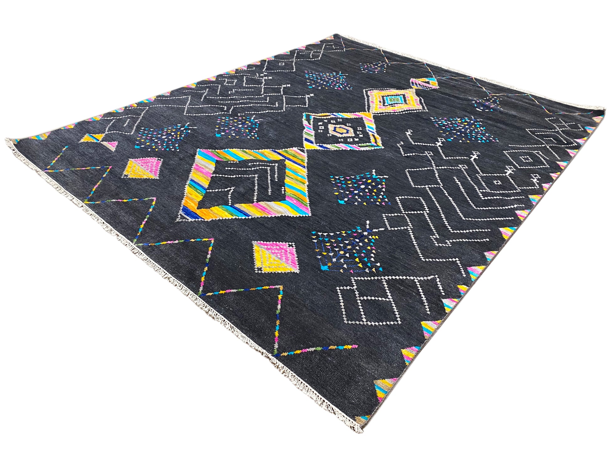 Luxuriöser Designteppich handgefertigt mit grafischen Linien