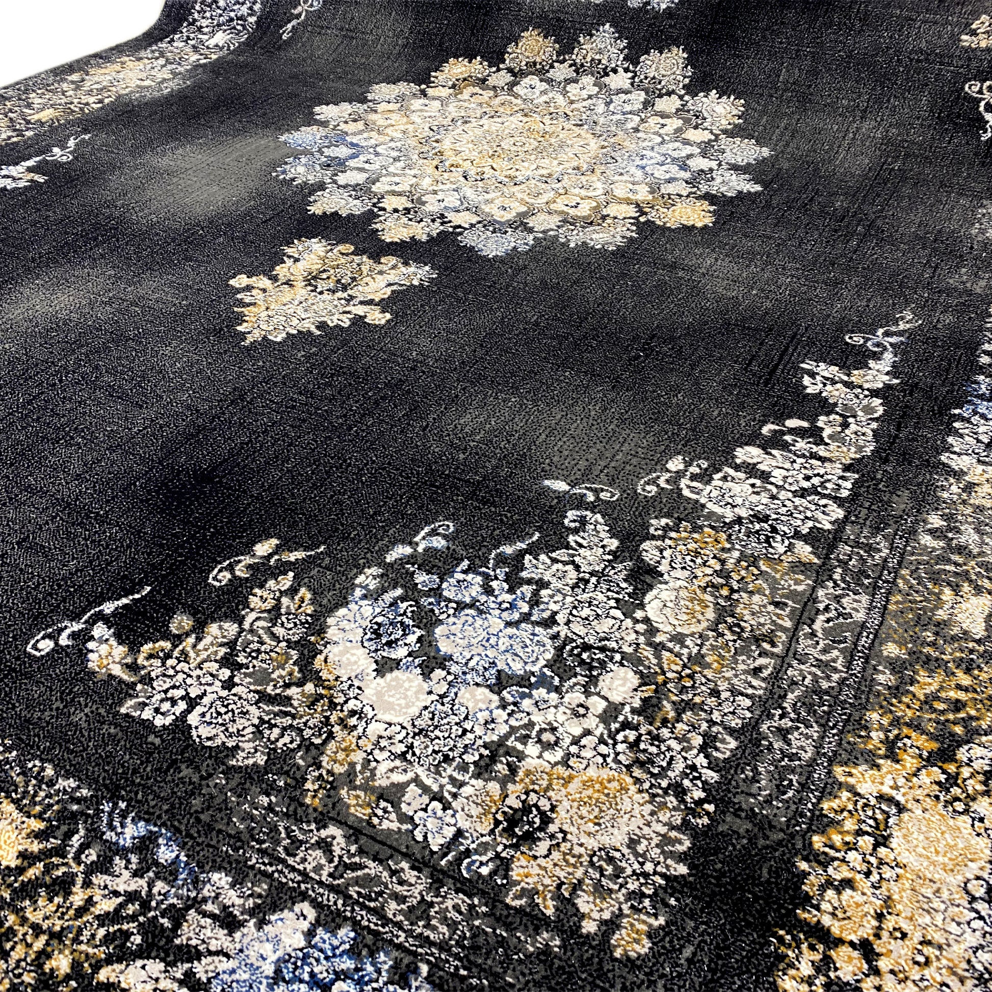 Weicher Polypropylen Teppich 160x230 für Fußbodenheizung geeignet.	