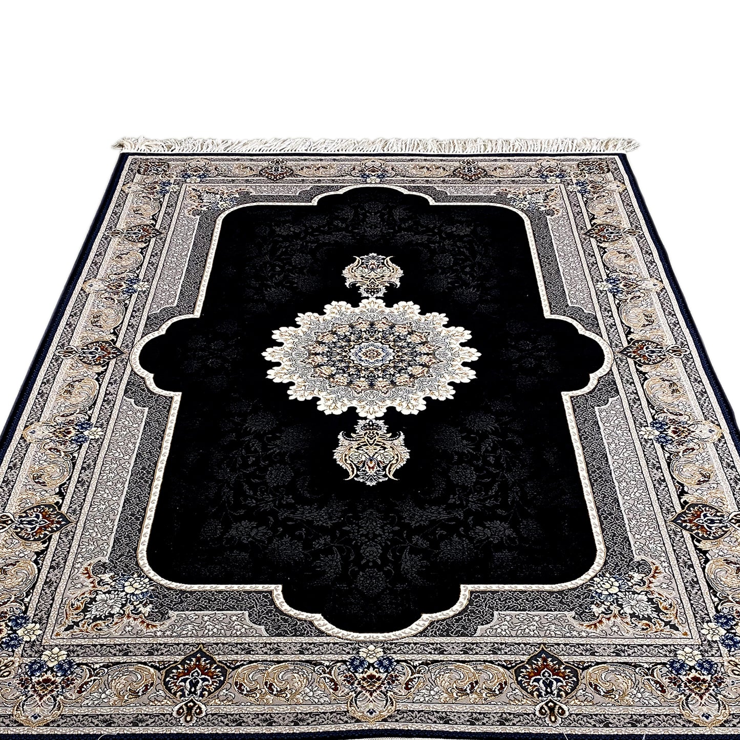 Orientalischer Teppich mit goldenen Akzenten im traditionellen Design