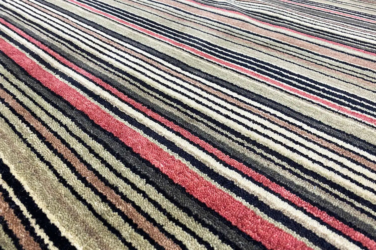 Gabbeh - Loom (141x205cm) - German Carpet Shop