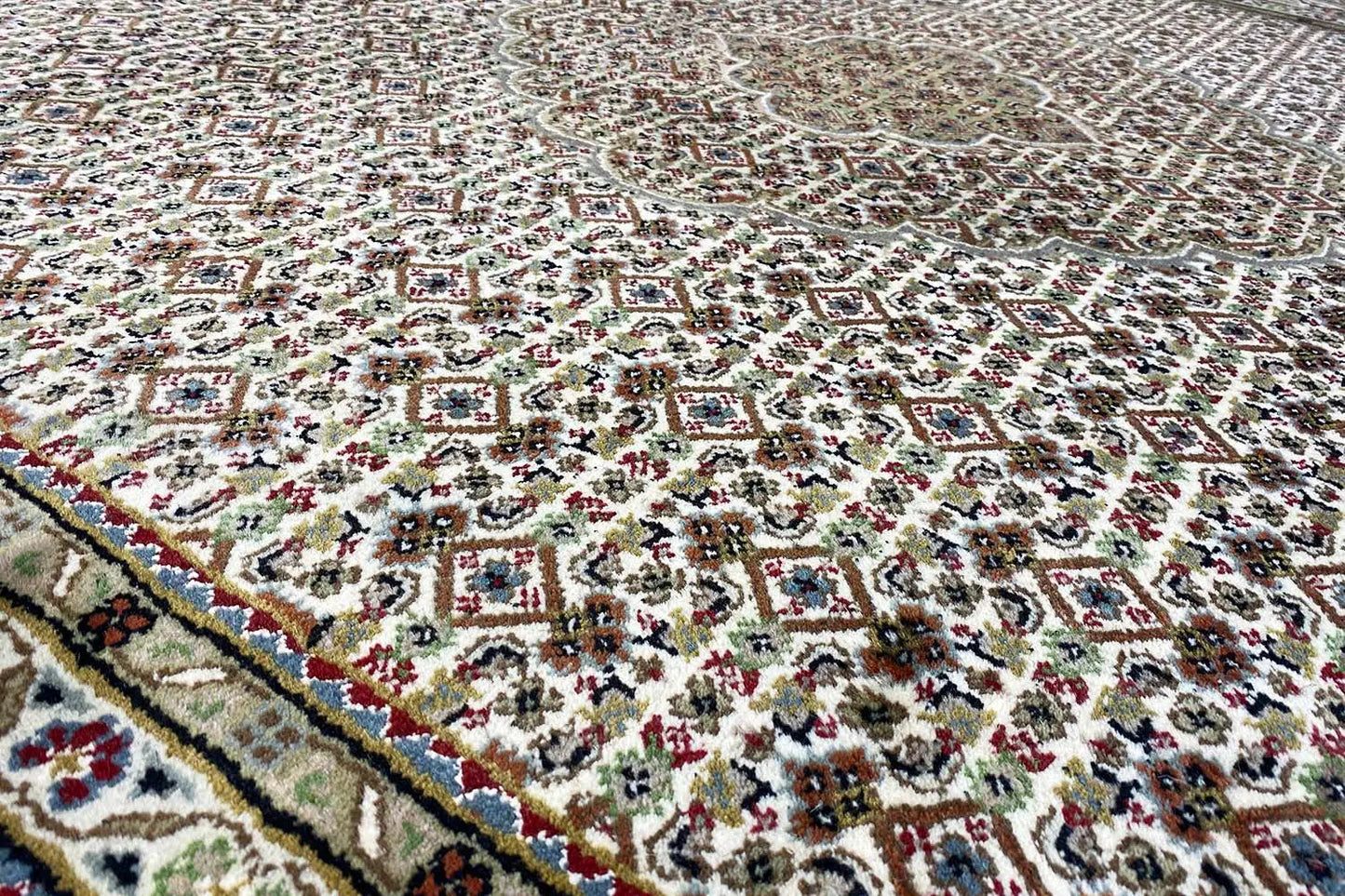 Indo Täbriz Teppich - (293x201cm) - German Carpet Shop