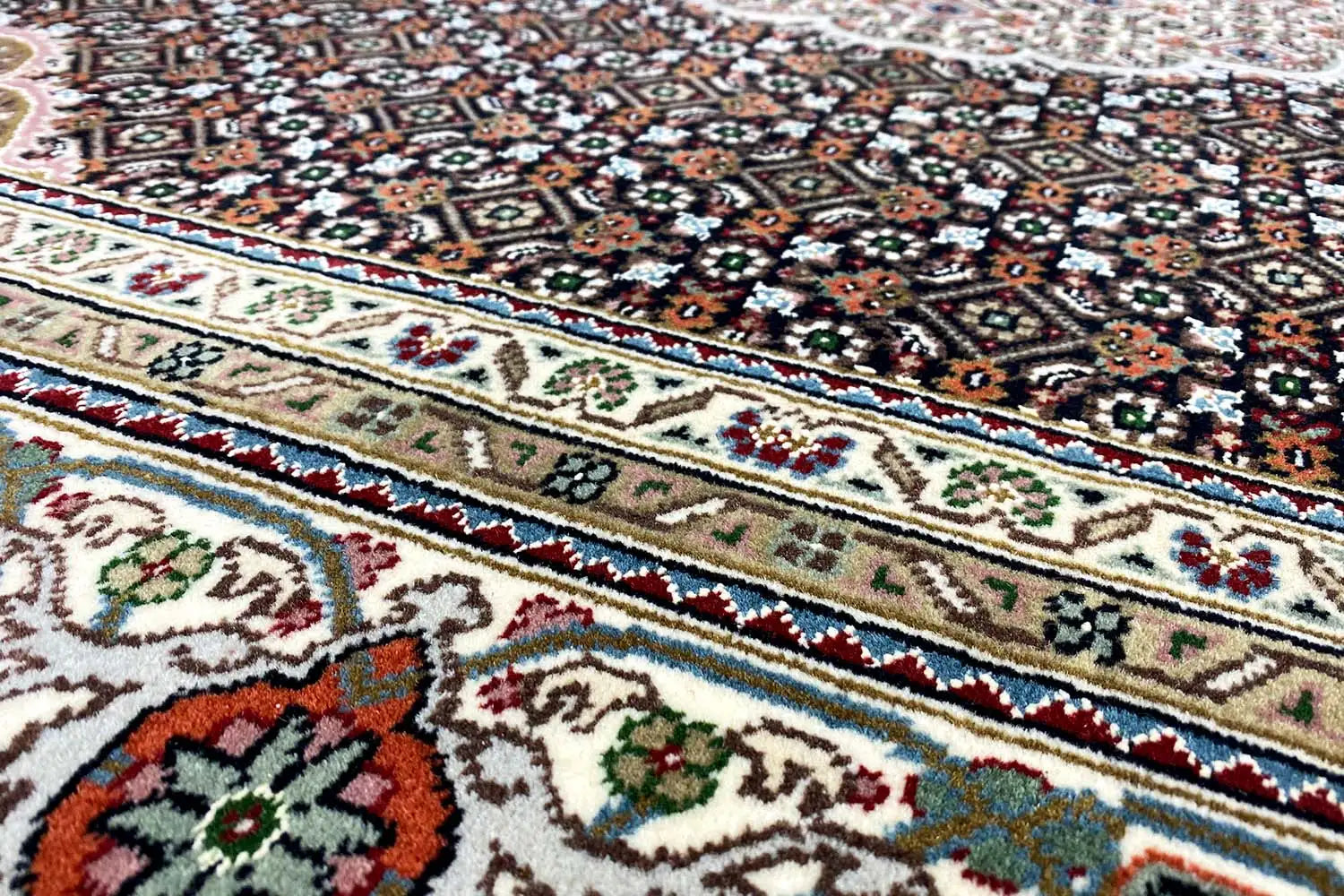 Indo Täbriz Teppich - (241x175cm) - German Carpet Shop