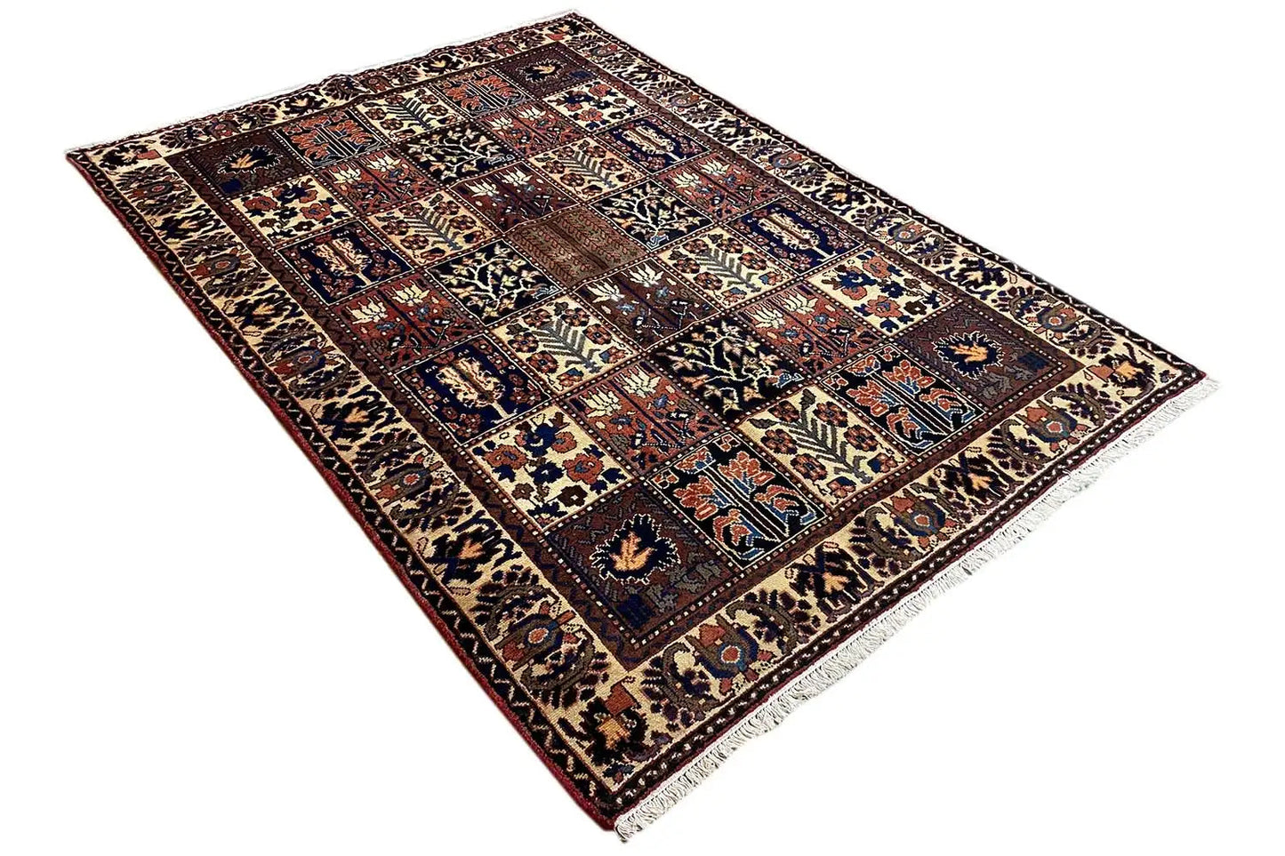 Bakhtiari - (204x142cm) - German Carpet Shop