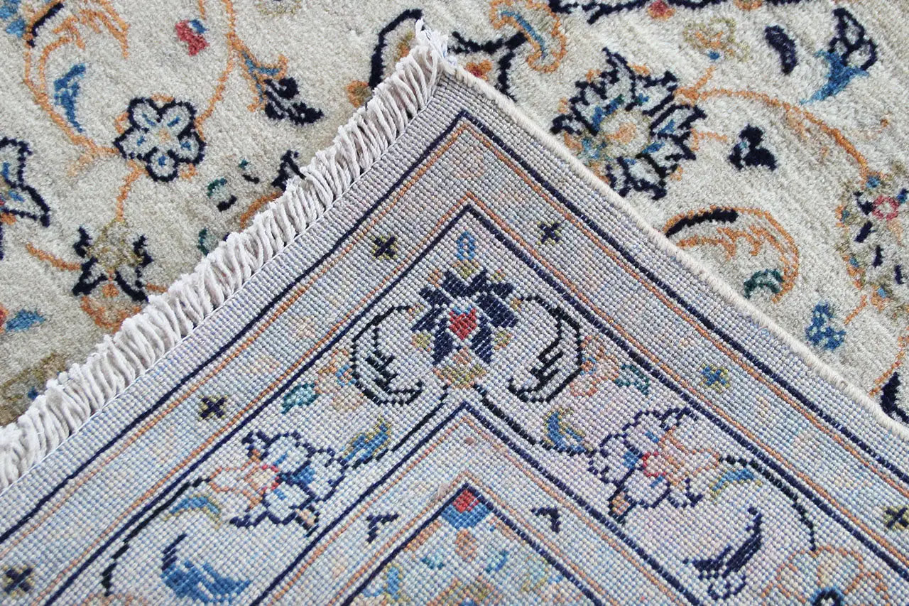 Keshan - Beige (147x103 cm) - German Carpet Shop