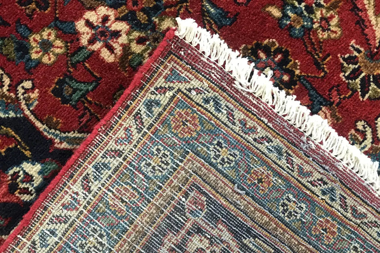 Keshan - Rot (325x197 cm) - German Carpet Shop