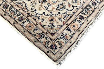 Keshan - Beige (148x98 cm) - German Carpet Shop