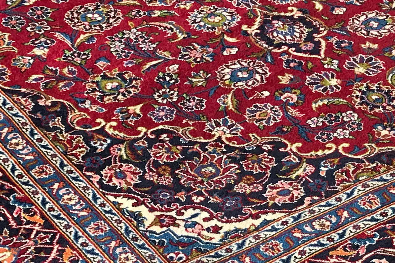 Keshan - Rot (307x206 cm) - German Carpet Shop