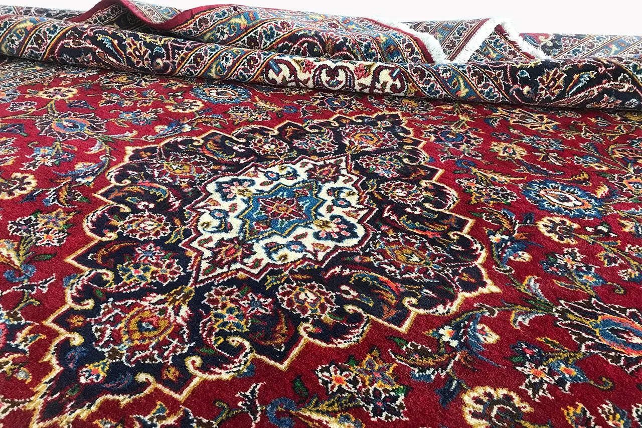 Keshan - Rot (354x253 cm) - German Carpet Shop