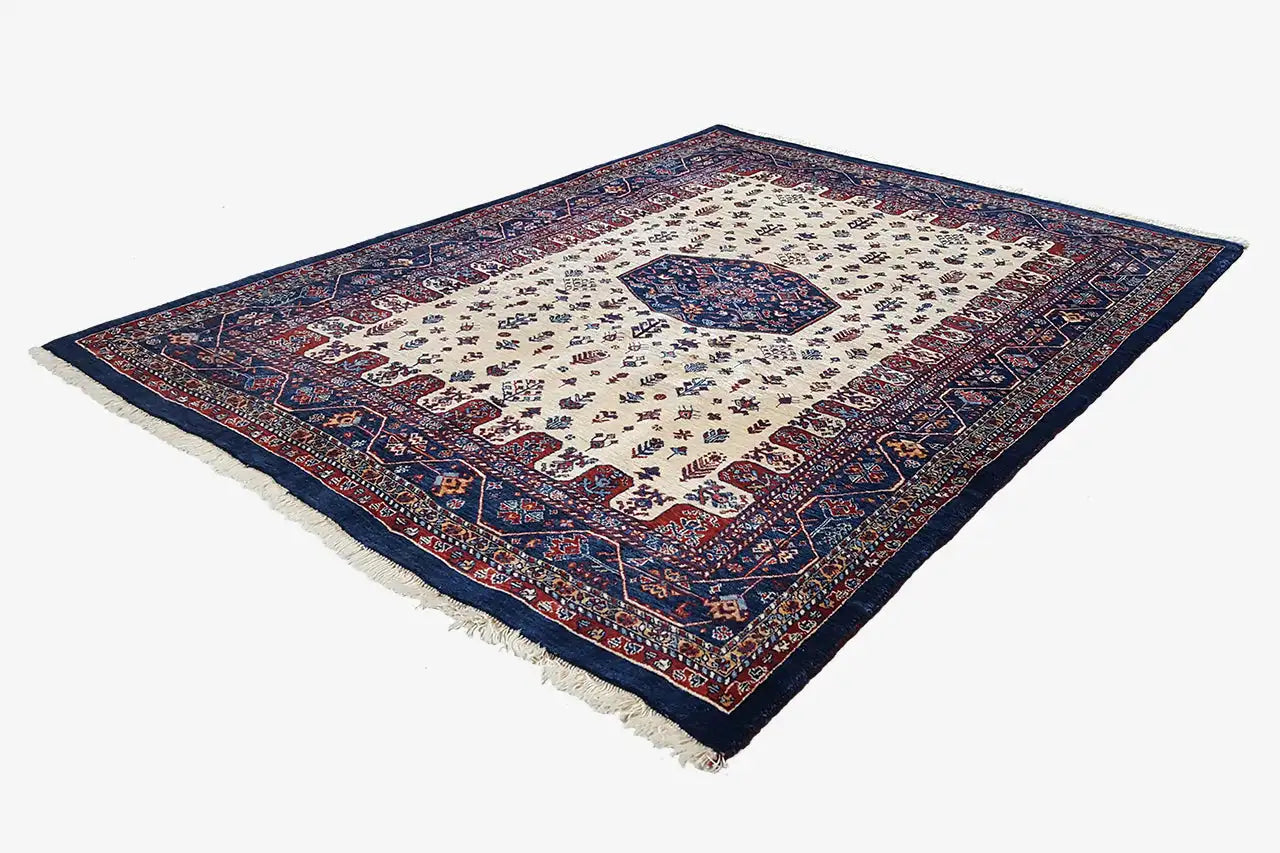 Qashqai - Klassisch (185x140 cm) - German Carpet Shop