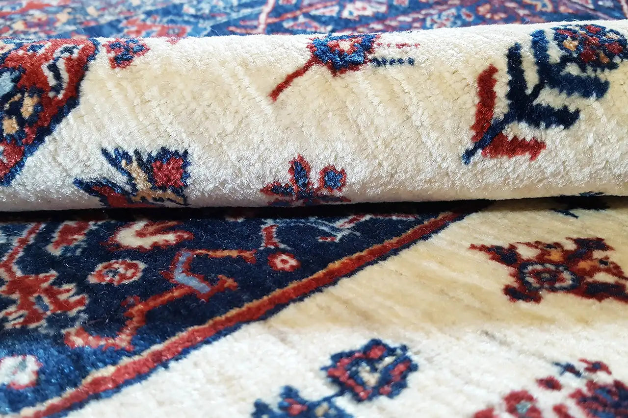 Qashqai - Klassisch (185x140 cm) - German Carpet Shop