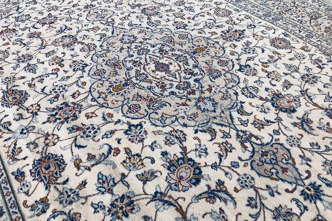 Keshan - Beige (349x242 cm) - German Carpet Shop